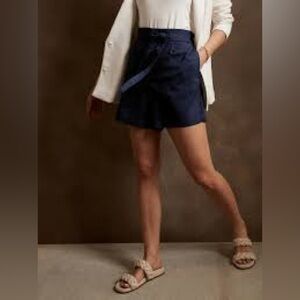 Banana Republic Factory Tie-Waist Shorts in Preppy Navy, Size 6